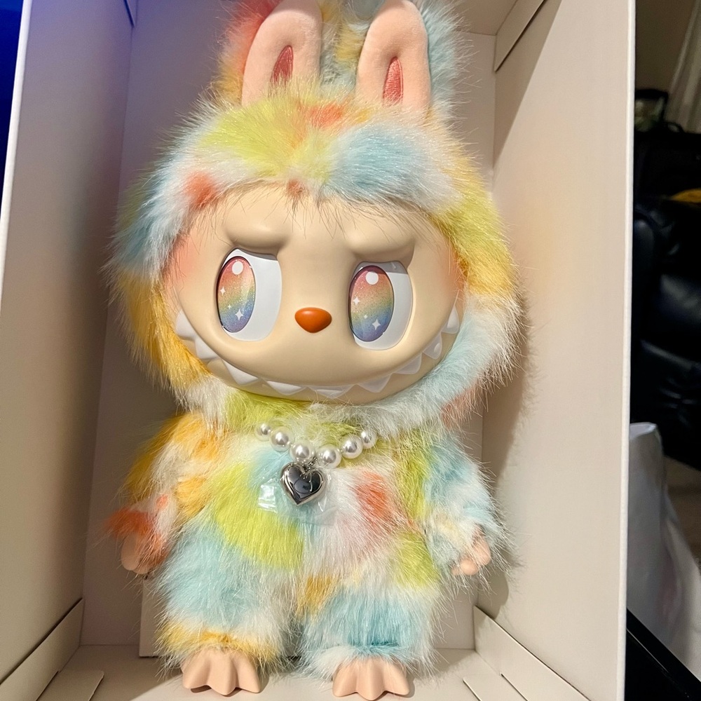 THE MONSTERS Big into Energy - ROCK THE UNIVERSE Vinyl Plush Doll